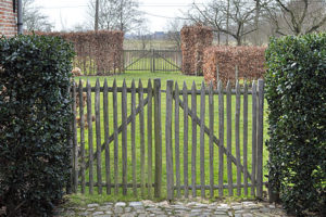 PORTAIL en châtaignier