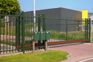 Porte coulissante autoportante type "Arena" thermolaquée - manuelle