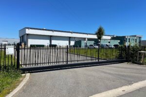 Porte coulissante autoportante "Taurus T2" type - JUNGLE - manuelle