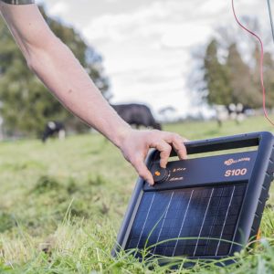 Electrificateur à ENERGIE SOLAIRE S20 / S40 / S100