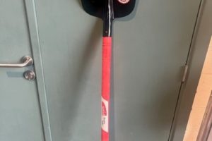 Pelle Nr°2 - noir avec manche fibre/bois