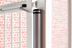 Ferme porte hydraulique Locinox - "Lion" ou "Samson"